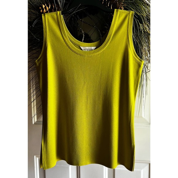 Exclusively Misook Sleeveless Lime Green Womens Tank/Cami/Top Size Medium - Picture 2 of 10